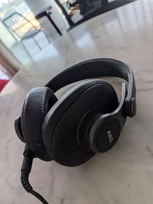 AKG K371 Auscultadores Profissionais