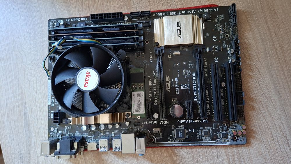 Asus z97-p + I5 4440 3.10 GHz + 32 GB RAM + 256 GB ssd