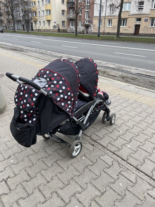 Коляска подвійна