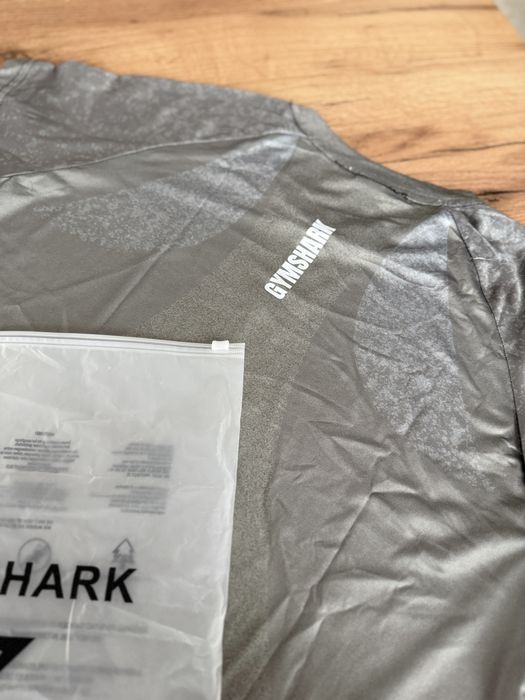 Koszulka GymShark oddyhajaca idealna na silownie
