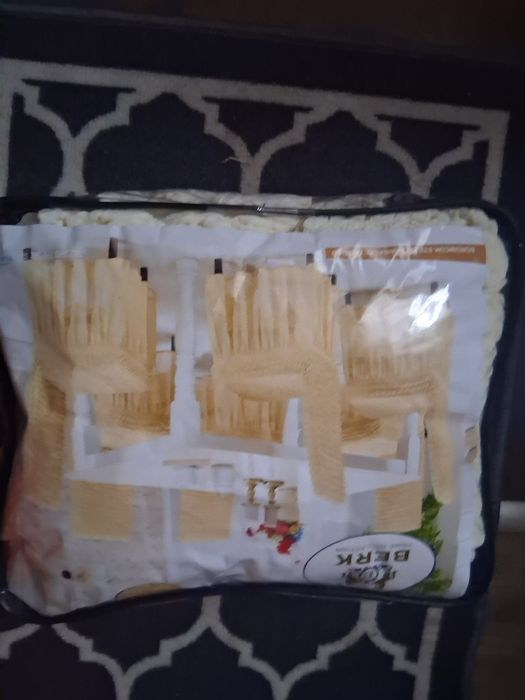 Nowe pokrowce na krzesła