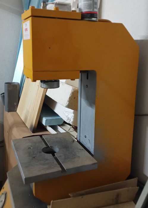 Maquinaria para Alumínio, corte, prensa, frese e compressor. Trifásica