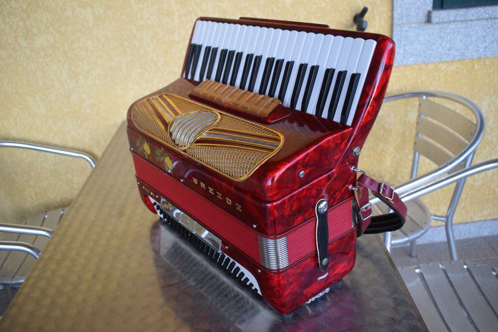 Acordeao hohner Verdi VN 4 Voz, N .51
