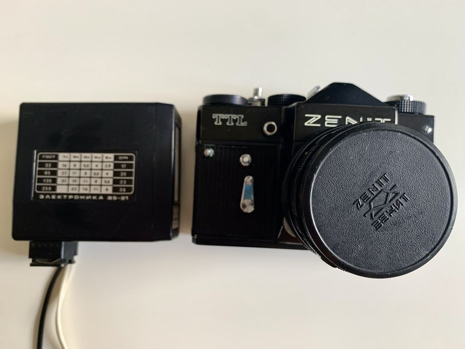 Фотоапарат ZENIT TTL + фотоспалах