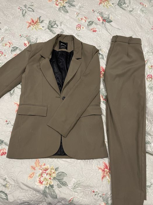 Костюм брюки і піджак