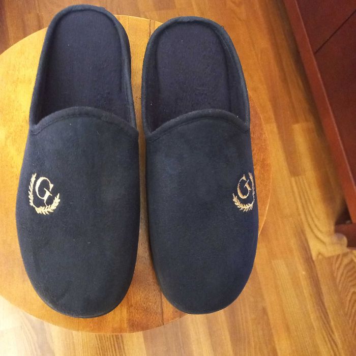 Pantofle,kapcie granatowe rozmiar 41 unisex