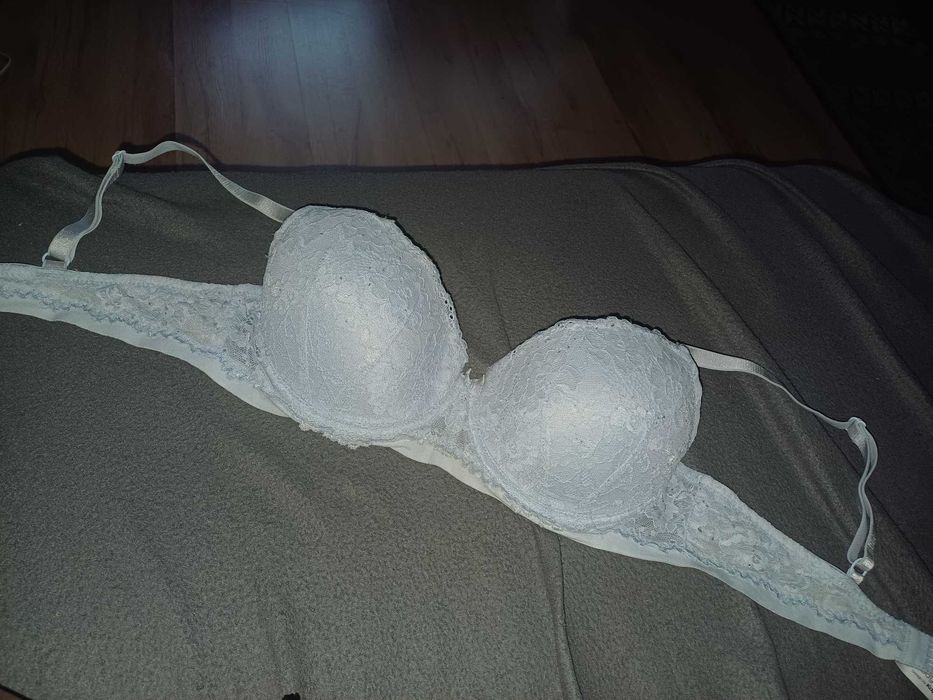 Biustonosz 75c baby blue kappahl