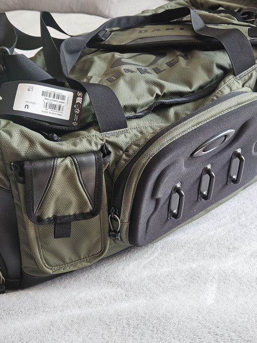 Oakley Urban ruck 70l - ogromna torba technicxna do podrozy