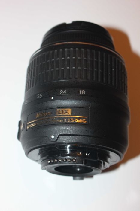 Nikon D5200 com Lentes Nikon 18-55mm e Tokina 11-16mm mais Acessórios!