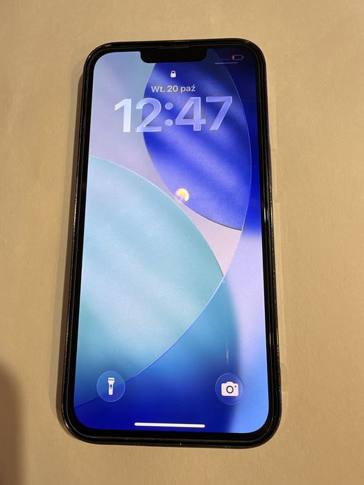 iPhone 13 128 GB Midnight / czarny + 5 etui + oryginalny kabel