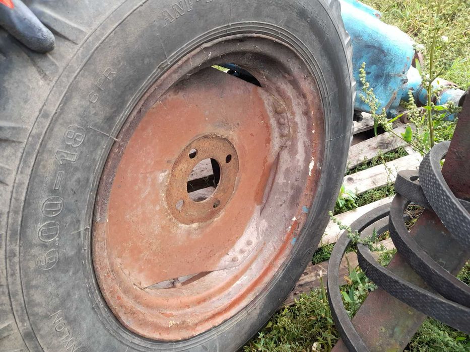 Koła koło przód 18 cali ursus 4011 nie 330 c360