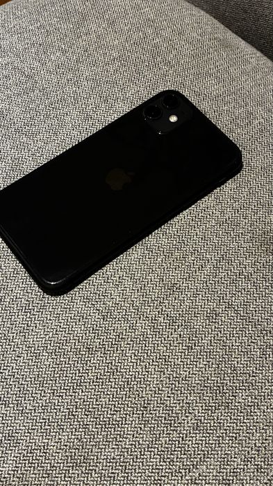 Apple iPhone 11 64 GB Czarny – bardzo dobry stan