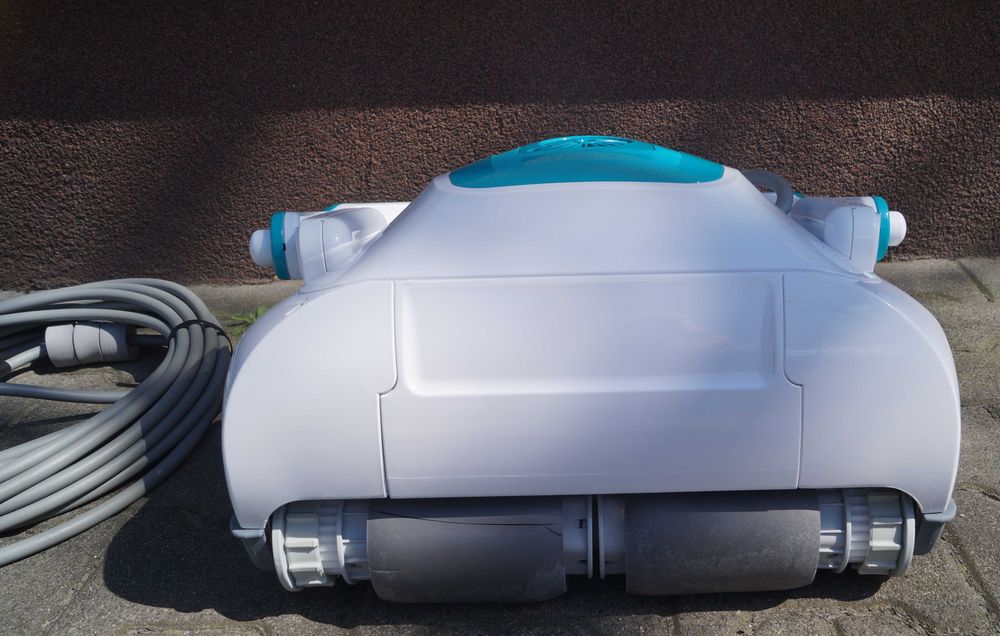 Odkurzacz robot do czyszczenia basenu BWT Aquabot WR300 z żyroskopem