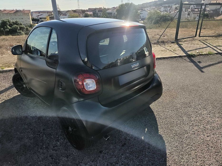 Smart Fortwo 0.9 90cv Preto Mate