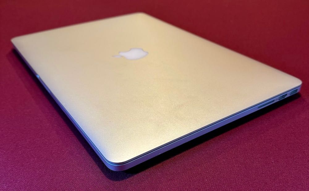 MacBook Pro ( Retina , 15 -inch , Mid 2015 )