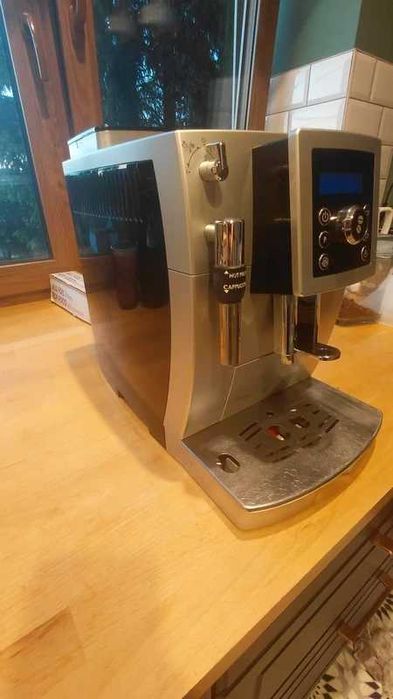 Sprzedam ekspres Delonghi Magnifica Ecam 23.420