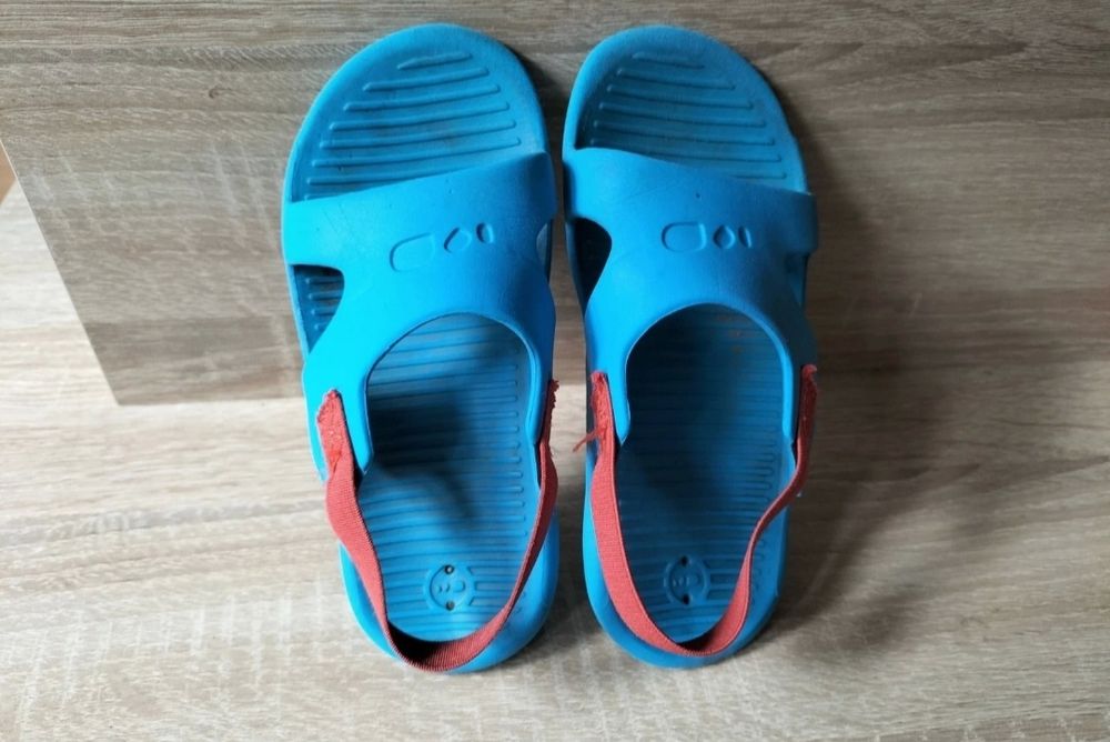 25 Klapki buty do wody na basen