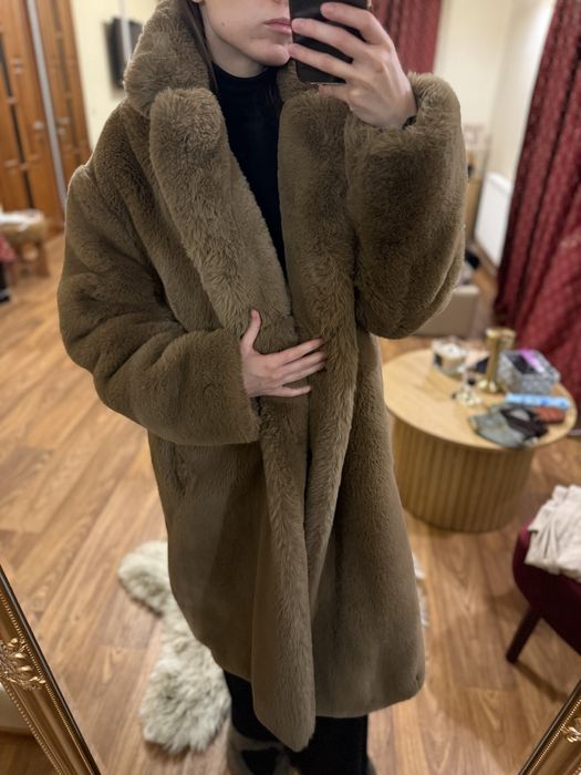 Шуба тепла mango