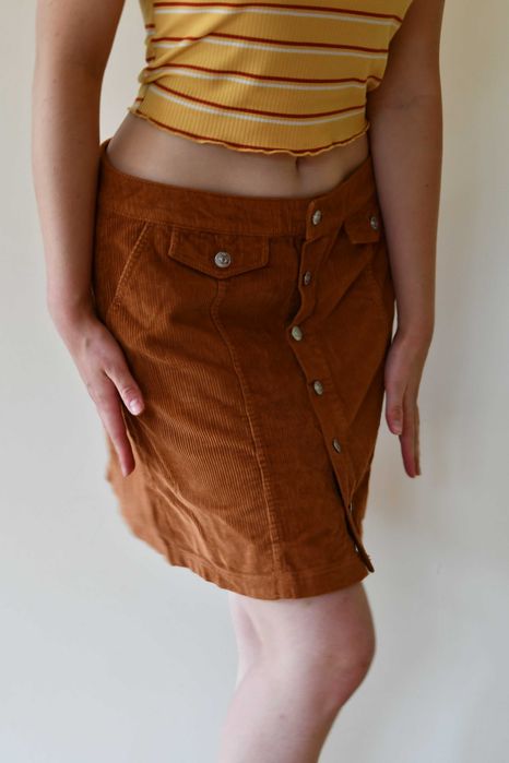 Intensywnie pomarańczowa lisia spódniczka sztruks