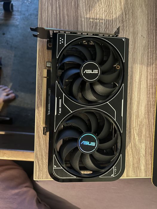 RTX 4060 ASUS dual