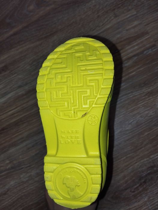 Гумові чобітки нові.