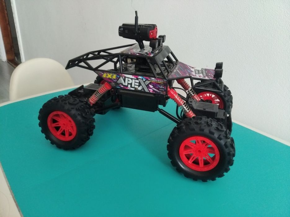 Машинка із камерою.