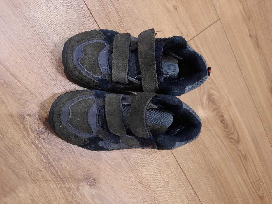 buty sportowe dla chłopca 29