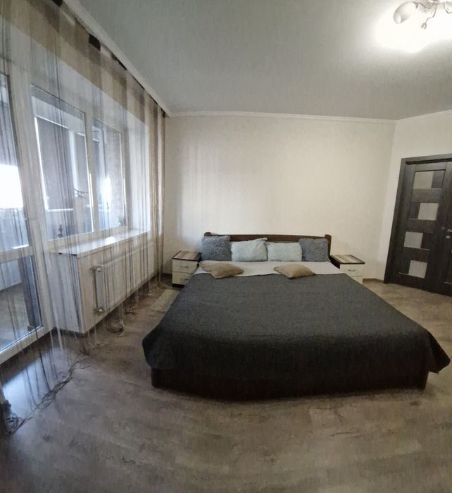 На місяць.Госпіталь 2к.Зодчих. Ющенка.Смарт TV