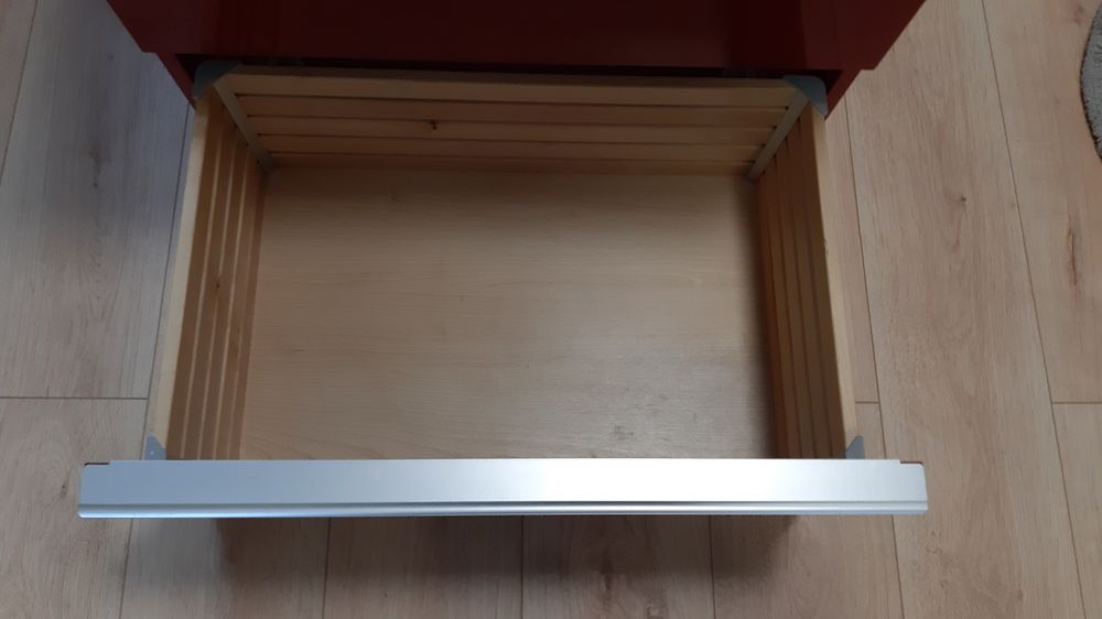 Szafka umywalkowa z umywalką