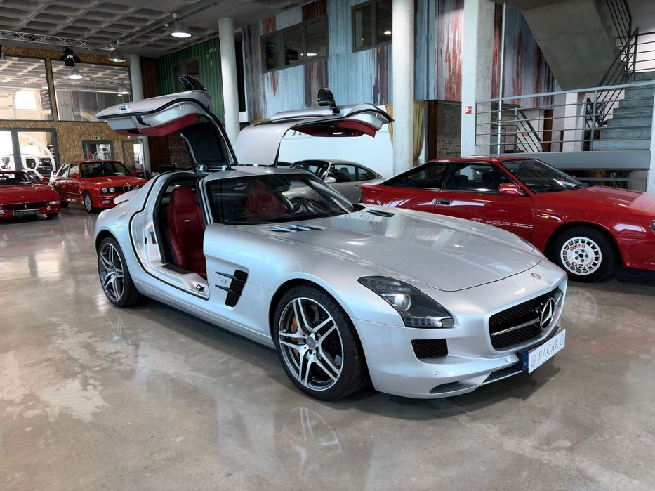 Mercedes-Benz SLS 63 AMG