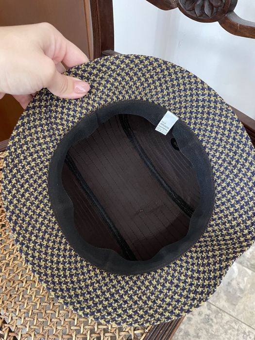 Chapéu antigo novo