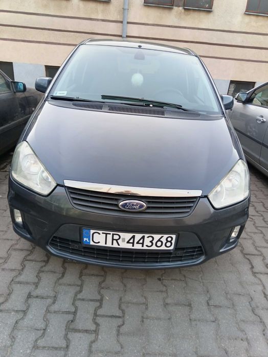 Sprzedam samochód w dobrym stanie.