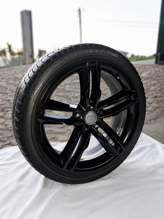 Vendo Jantes Audi 19 + Pneus de Inverno — 500 €