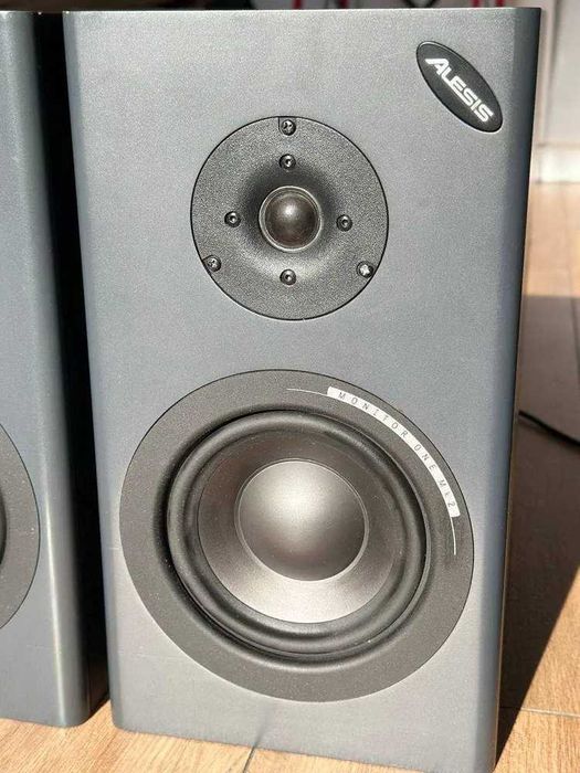 Студійні монітори Alesis ONE MKII