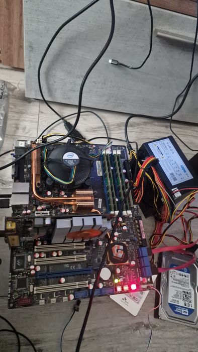 Материнская плата intel 775 DDR2