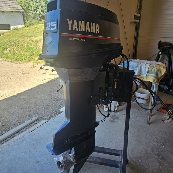 Silnik zaburtowy Yamaha 25/40 2t