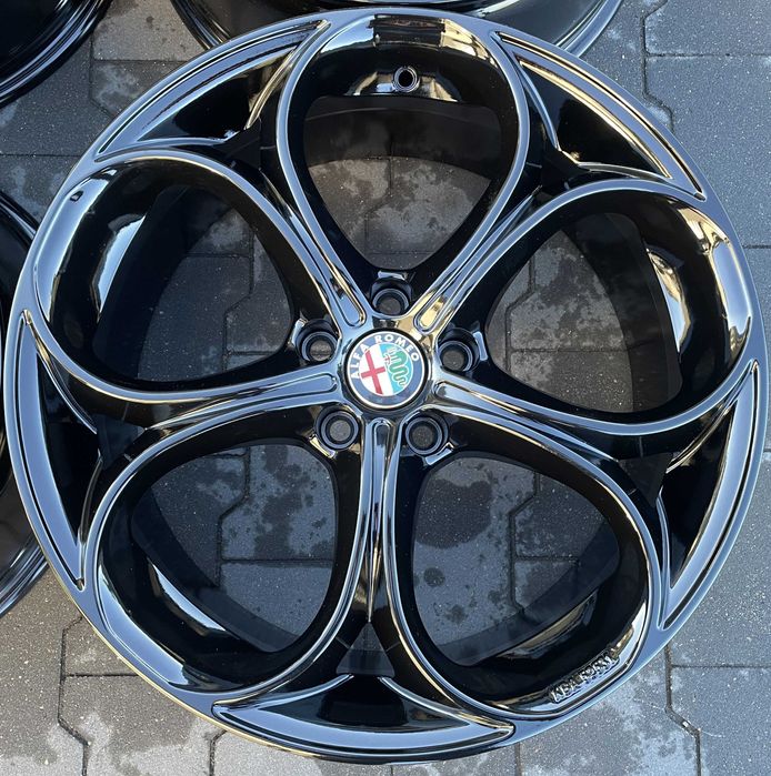 ALFA ROMEO GIULIA felgi aluminiowe 19'' 5X110 8J 9J GMP ITALIA DRAKE