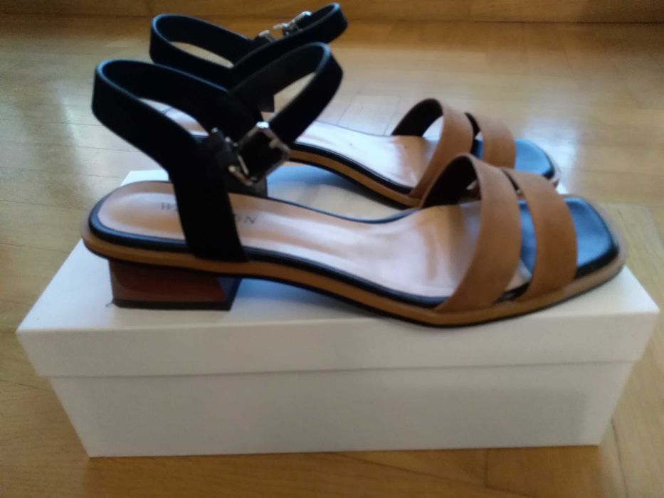 Sandały na obcasie Wittchen rozmiar 39