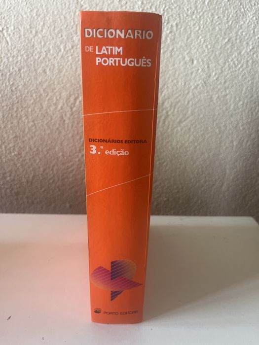 Dicionário de Latim Português, 3a Edição, 2008