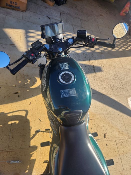 Triumph trophy 900