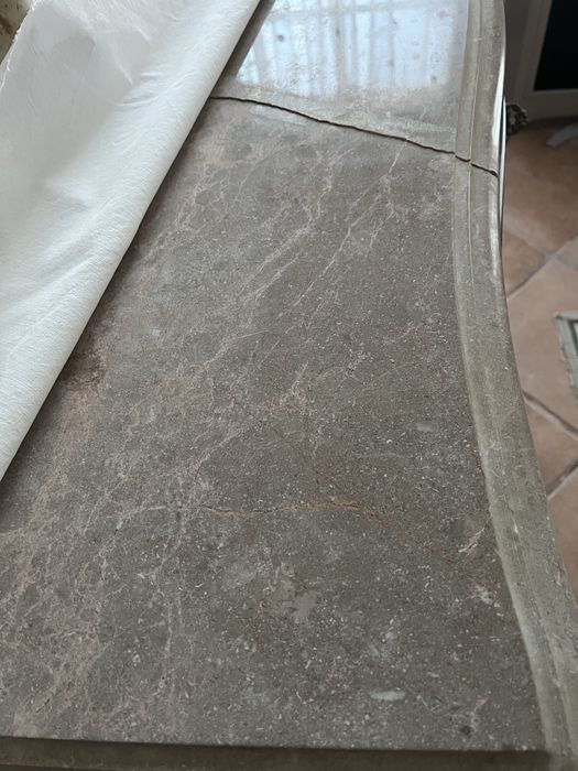 Cómoda antiga para recuperar