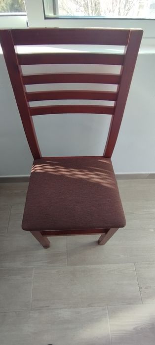 Mesa madeira maciça e 4 cadeiras