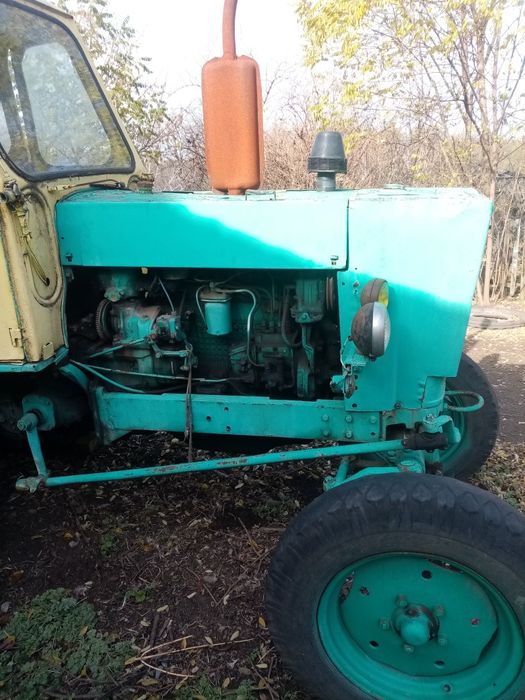 Продам трактор юмз6