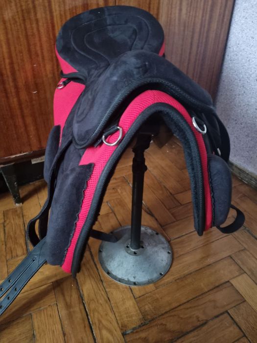 Продам нове безленчикове сідло