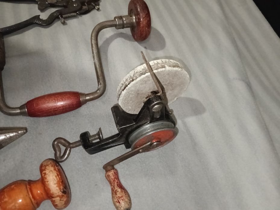 Stare narzędzia stolarskie z PRL