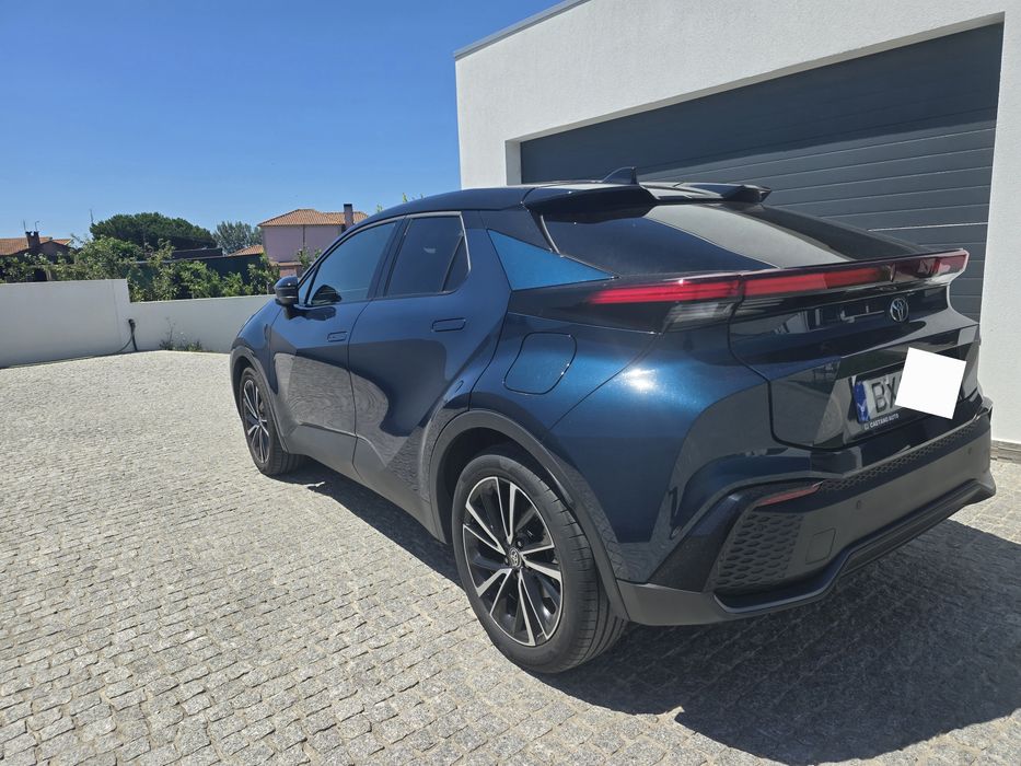 Toyota C-HR 2.0 Plug-In Lounge - IVA Dedutível