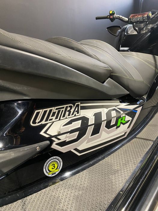 Kawasaki Ultra 310R