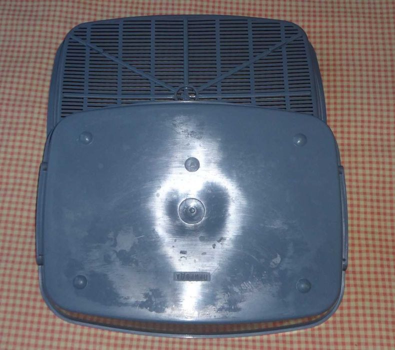 глибокий туалет із сіткою