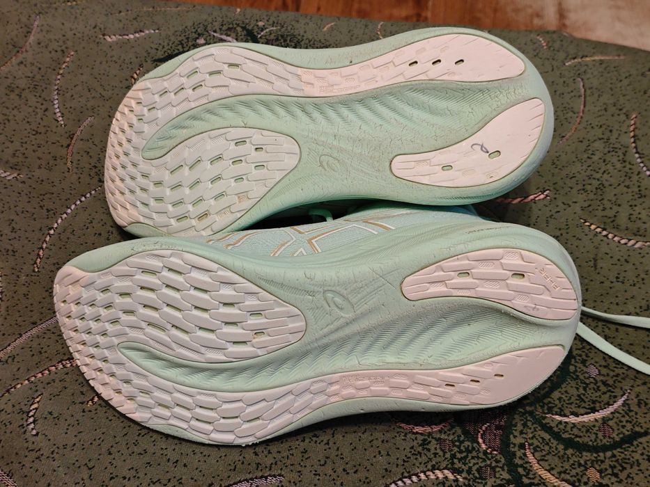 Кроссовки Asics Gel Nimbus оригинал размер 40 стелька-25,5см