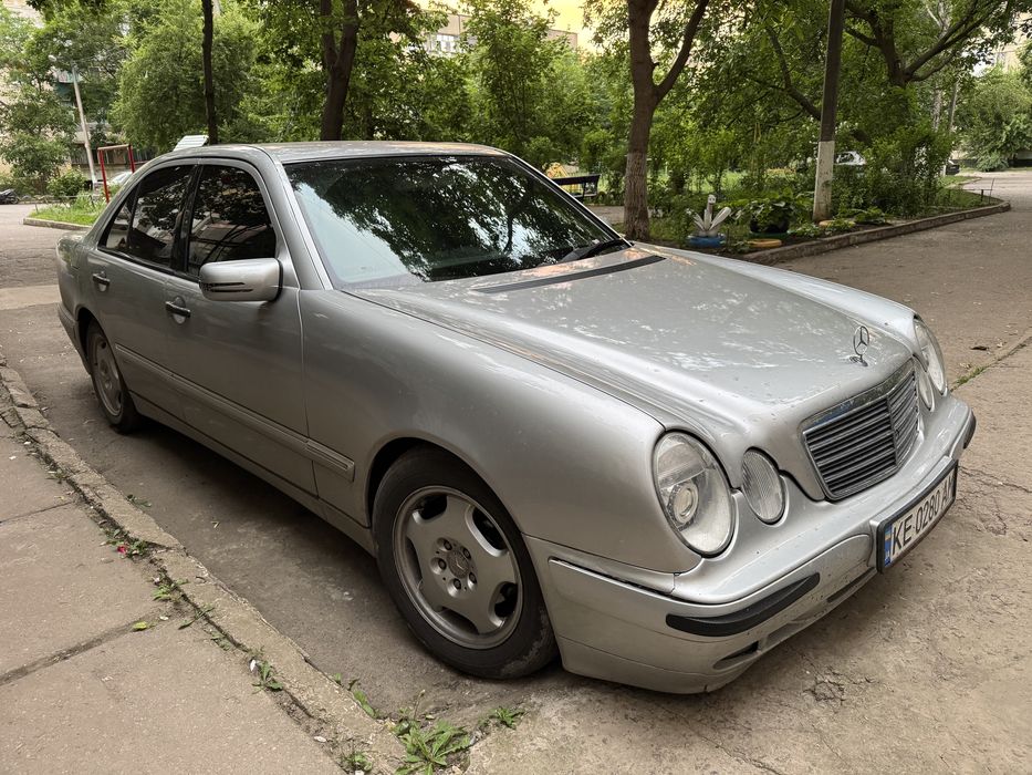 Mecedes w210 рест 2.2 cdi седан лупатый